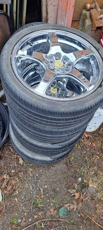 Tires off of toyota yaris 1 season 2yrs ago.