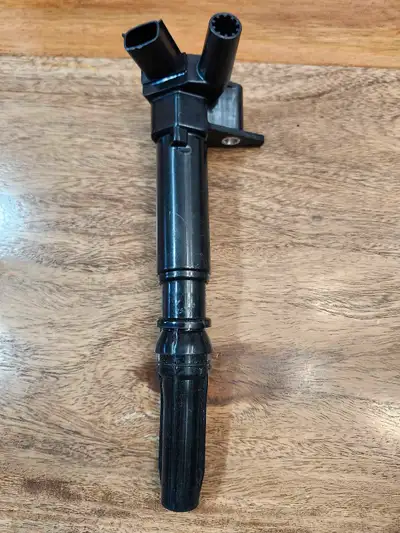 Ignition Coil For 2018-2021 Ford F-250 Super Duty 6.2L Description Ignition Coil Fitment Notes: 6.2L...
