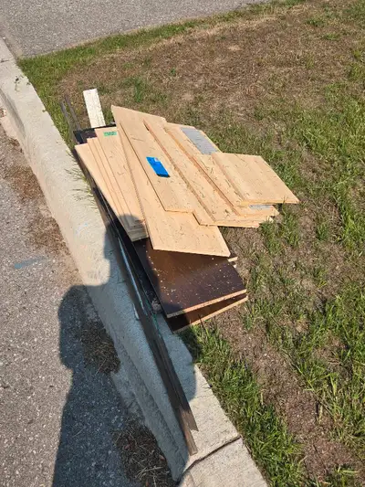 Free Laminate Planks, View more