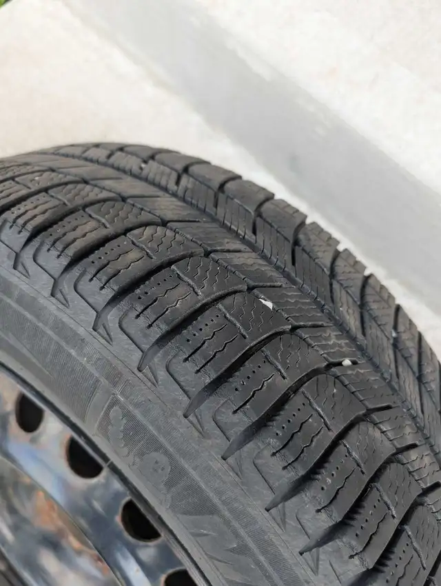 215/60/R16 Michelin Xice on rims in Tires & Rims in Mississauga / Peel Region - Image 3