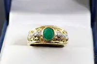 NEW 14K ITALIAN GOLD. COLOMBIAN EMERALD & DIAMOND RING FOR SALE.