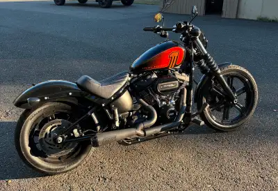 2022 Street Bob, Rimouski dealer installed stage 3, 122 cubic inch, lots of power and torque, breako...