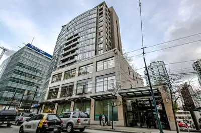 Location!!! This rarely available well functioned 1Bed/1bath/1Den/1large balcony in the well known L...