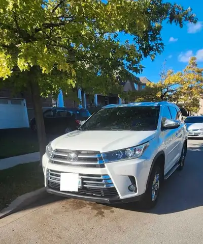 Toyota highlander Limited 2018 for sale 77.000 kms 7 passenger Panaromic roof .in good condition cle...