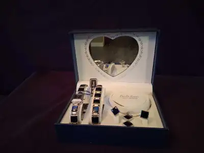 emerald green and navy jewlery sets , View more