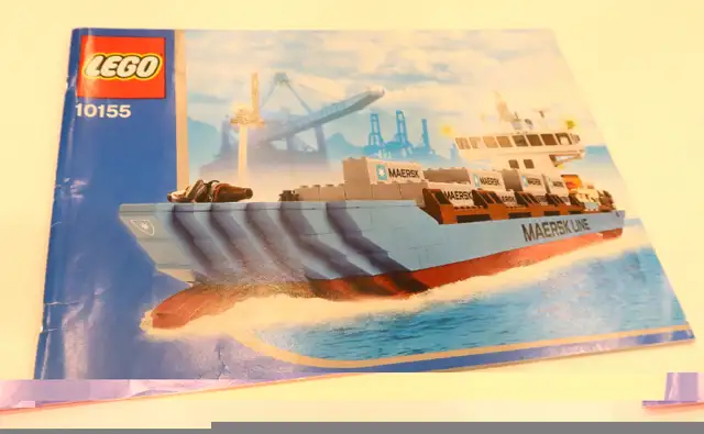 Lego 10155 - Maersk Line Container Ship in Toys & Games in Gatineau - Image 6