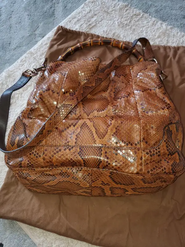Two authentic GUCCI bags in Women's - Bags & Wallets in City of Toronto - Image 3