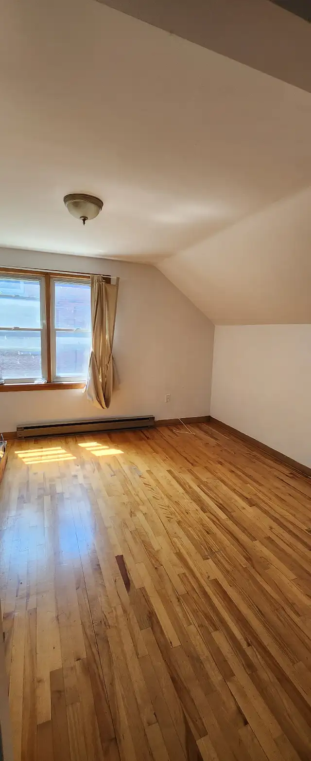 4 1/2 à louer in Long Term Rentals in Sherbrooke - Image 4