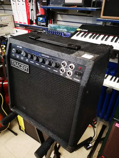 Petit Amplificateur de guitare, View more