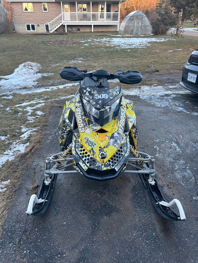 2008 skidoo mxz 800 dans Motoneiges  à North Bay - Image 2