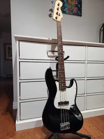Fender American Standard Jazz Bass, View more