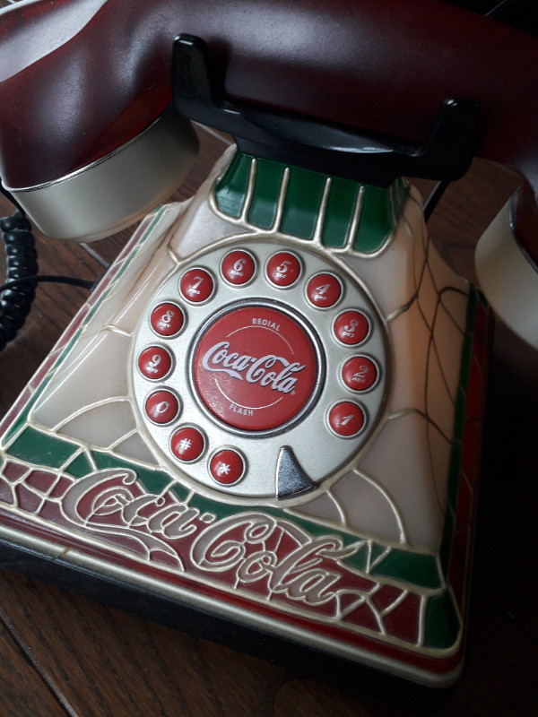 Coca Cola 2001 Tiffany Style Stained Glass Look Light Up Phone in Arts & Collectibles in St. Catharines