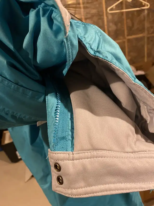 Ladies ski suit L, XL(please read all) in Women's - Tops & Outerwear in Markham / York Region - Image 4