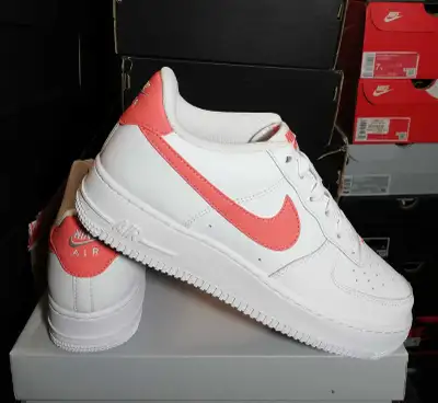 NIKE AIR FORCE 1 WOMEN'S SIZE 8.5 BRAND NEW IN BOX , View more
