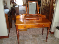 EXCELLENT 1800's VICTORIAN WALNUT WASHSTAND