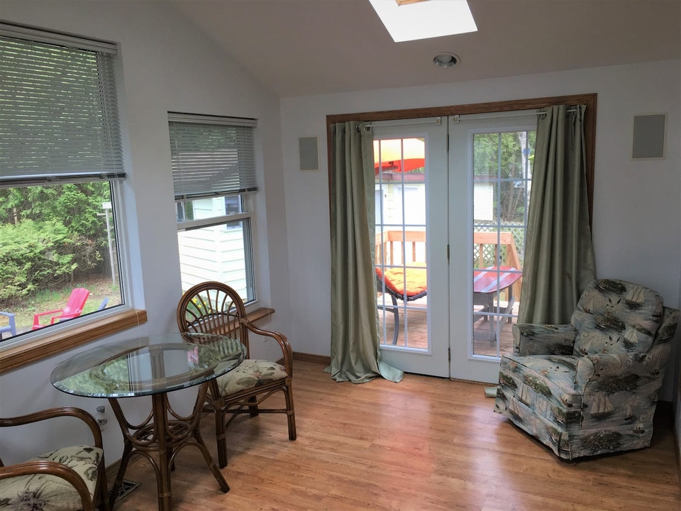 Spacious 3Bd Cottage for Rent in Sauble Beach, Nov to Apr 2