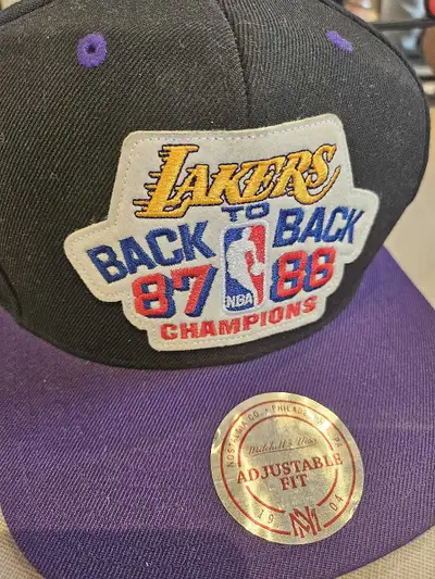 Used but like new NBA LA Lakers snapback hat honoring the BACK TO BACK Champions in 1987/88 season f...