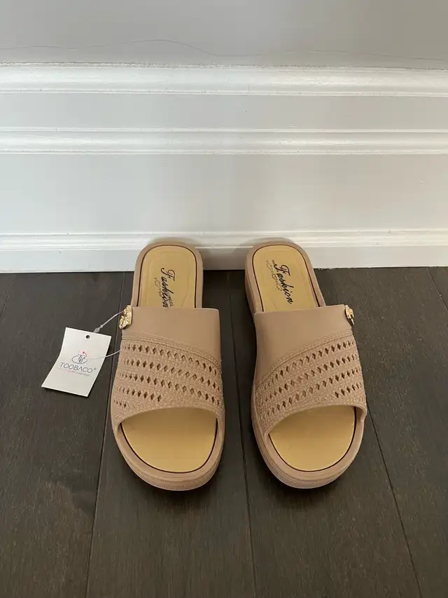 Brand New Sandals  in Women's - Shoes in Hamilton - Image 2