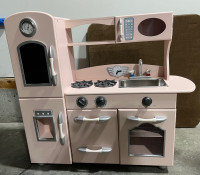 Play Kitchen with many accessories!