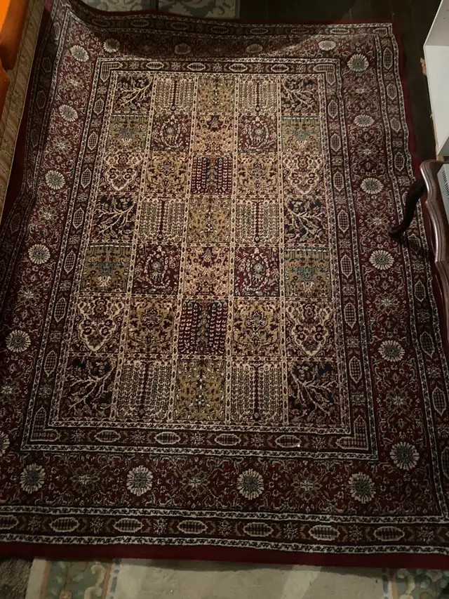Very nice area rug in Rugs, Carpets & Runners in Markham / York Region - Image 3