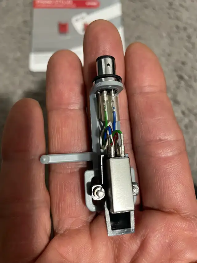 Numark Ion turntable headshell cartridge only in Stereo Systems & Home Theatre in Calgary - Image 3