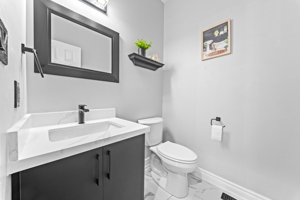 House For Sale, photo 7 of 10