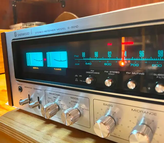 Sherwood S-9910 Stereo Receiver in Stereo Systems & Home Theatre in City of Toronto - Image 3