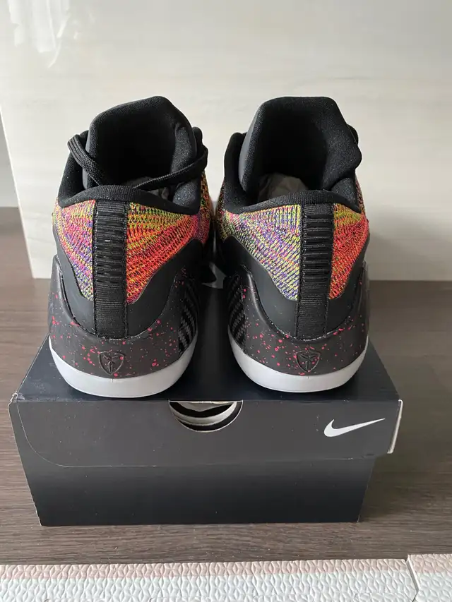 DS Brand New Nike Kobe 9 Flyknit Low Multicolour sz 11 NikeID in Men's Shoes in Markham / York Region - Image 4