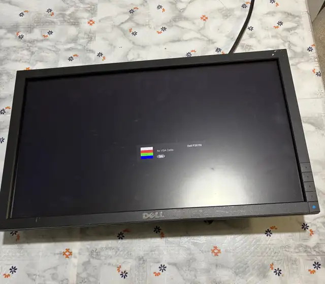 Dell 20” Monitor in Monitors in Kitchener / Waterloo - Image 2