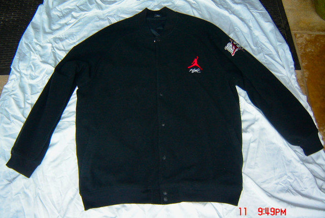 Vintage Authentic Nike Air Jordan 1985 Fleece Jacket - Men's 3XL in Arts & Collectibles in City of Toronto