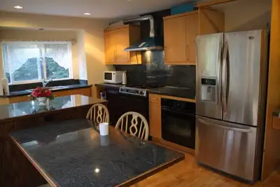 Bright BR For Male Student Roommate Near SFU-Avail Now