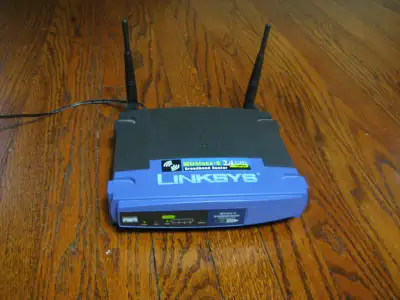 Linksys WRT54G V2 router Fresh Tomato Open Source, View more
