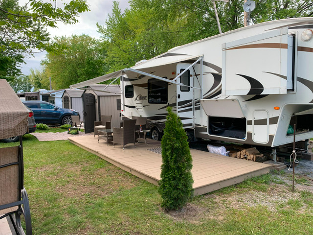 Roulotte 2012 Fifth Wheel Cougar X-LITE 30- 27RKS CLE EN MAIN dans Caravanes classiques  à Saint-Hyacinthe - Image 4