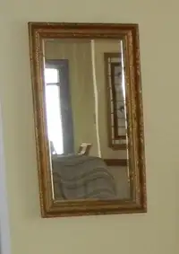 Grand miroir ancien doré