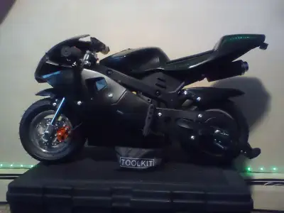 NEW. NEVER USED. NEVER FILLED WITH OIL.OR GAS. CUSTOM DETAILS. LCD VIDEO DETAILED. TOOLS, MANUAL. NO...