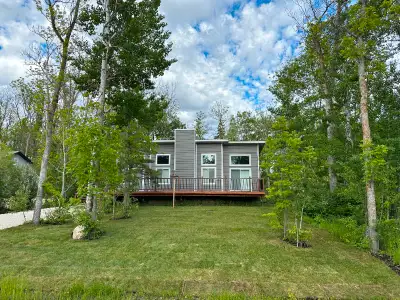 PRACTICALLY PERFECT IN EVERY WAY!!! This expansive new custom home features a modern stylish design...