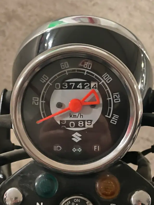 2015 Suzuki TU250X – Excellent Condition, Only 3,742 km! in Street, Cruisers & Choppers in City of Toronto - Image 6