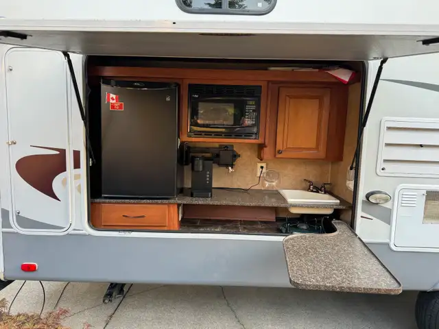 2012 Greystone by Heartland 5th wheel in RVs & Motorhomes in Tricities/Pitt/Maple - Image 8