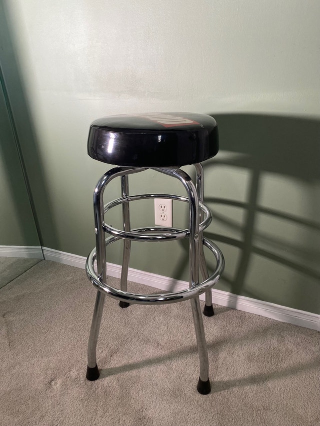 Cool Hot Rod Bar/Garage Stool Chairs & Recliners Oakville / Halton
