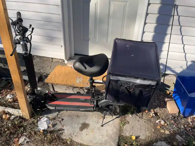 SEALUP Electric Scooter 48V 500W | Only 2 Months Used in eBike in Sudbury - Image 5