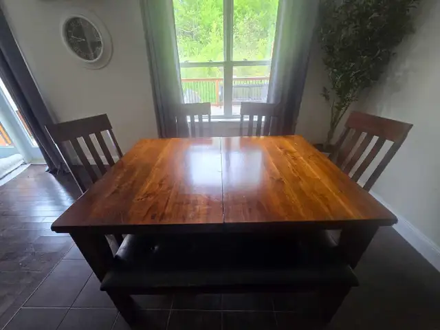 Dining table 4 chairs and bench in Dining Tables & Sets in Bedford - Image 2