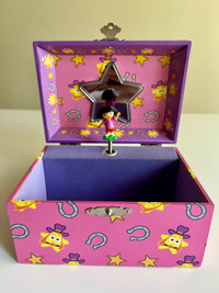 Dora The Explorer Musical Jewelry Box