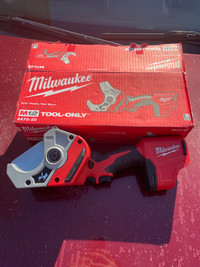 Milwaukee M12 Shear (Tool-Only)