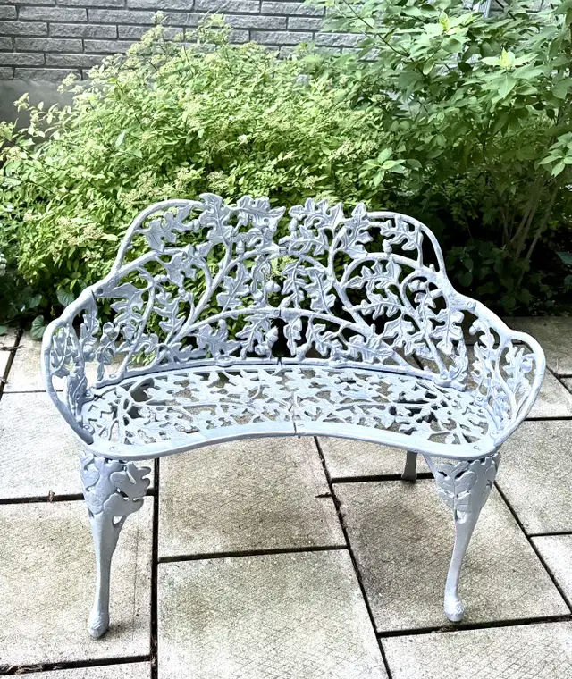 Cast Iron Oak Leaf Motif Bench & Glass Garden Patio/Cafe  in Patio & Garden Furniture in Norfolk County - Image 7