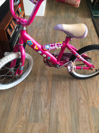 Bicyclette de fillette Barbie