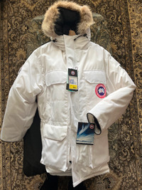 Canada Goose Expedition Parka New !!