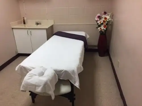 Satisfaction Massage Therapy64264276782850122