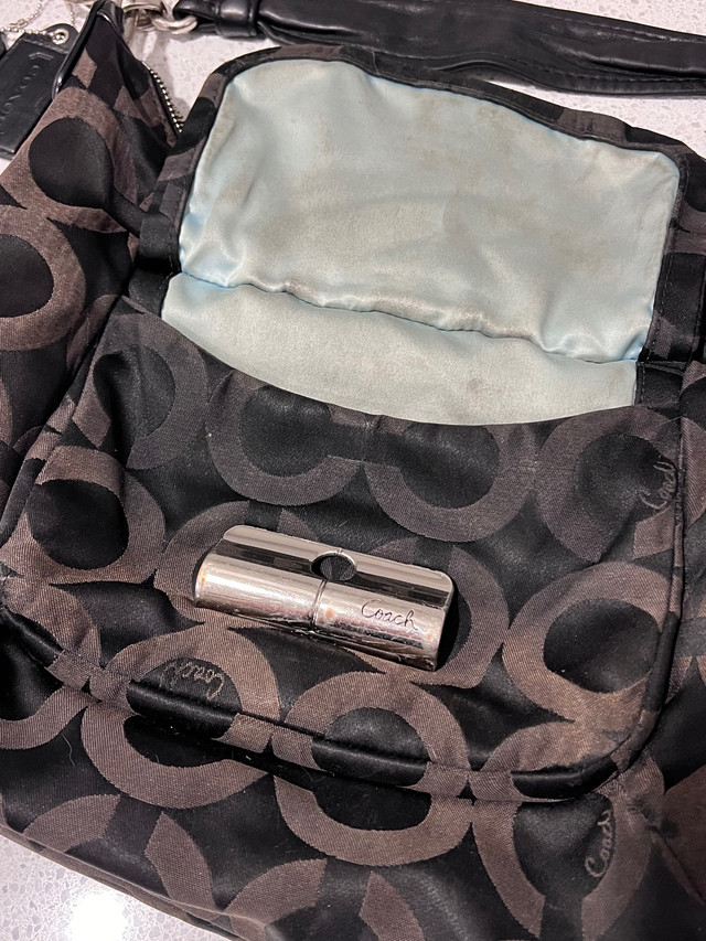 Coach purse in Women's - Bags & Wallets in Kitchener / Waterloo - Image 3