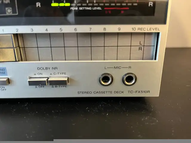 Sony Receiver/Tuner(Phono) and Cassette Player in Stereo Systems & Home Theatre in Gatineau - Image 3