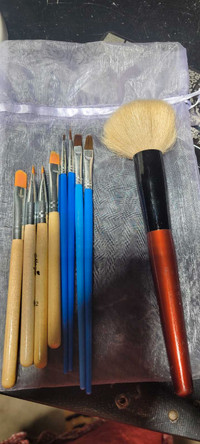 Various brushes 